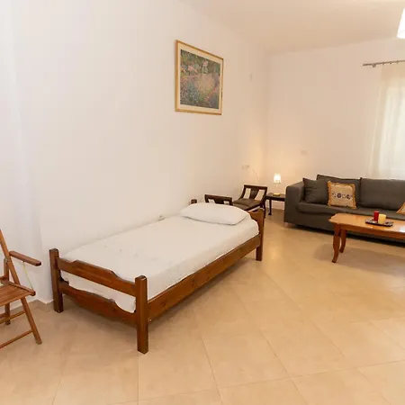 Kume Apartment